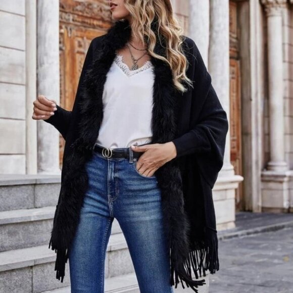 Black Faux fur & fringe Detail Batwing Sleeved Open front Knit Sweater Cardigan - Picture 4 of 8